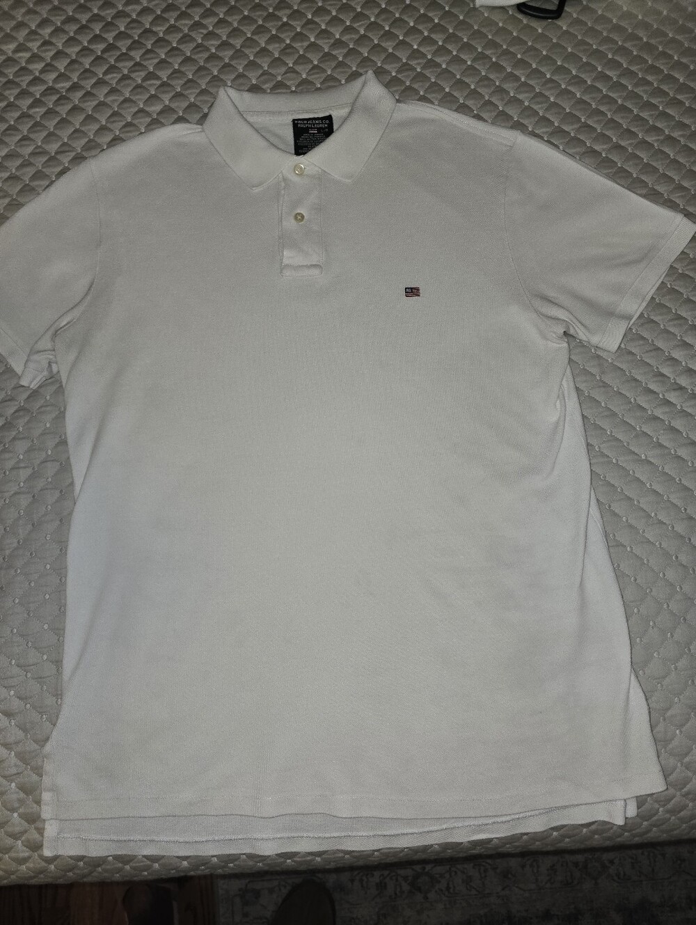 Lg - Ralph Laren White Men’s Polo with Small Flag Logo. ( PRISTINE CONDITION)